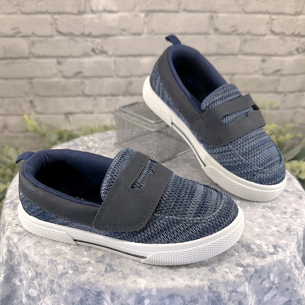 CARTERS “Perseus” Navy Blue Soft Mesh Knit Casual Boat Shoes Boys 11M 💙NWOT
